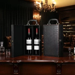 מזוודת נשיאה לשני בקבוקי יין בטקסטורת קרוקו